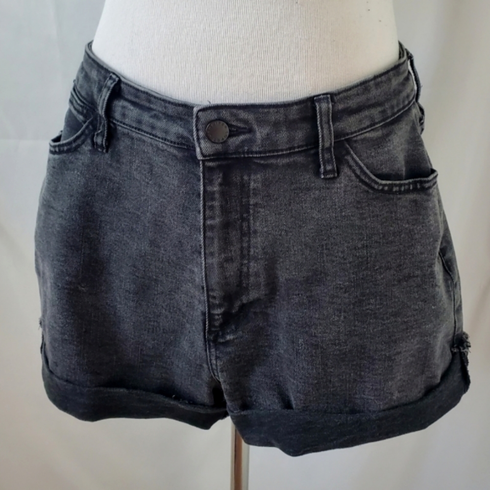 Jennifer Lopez black denim jean shorts
